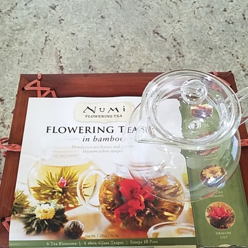 Numi Clear Glass Teapot